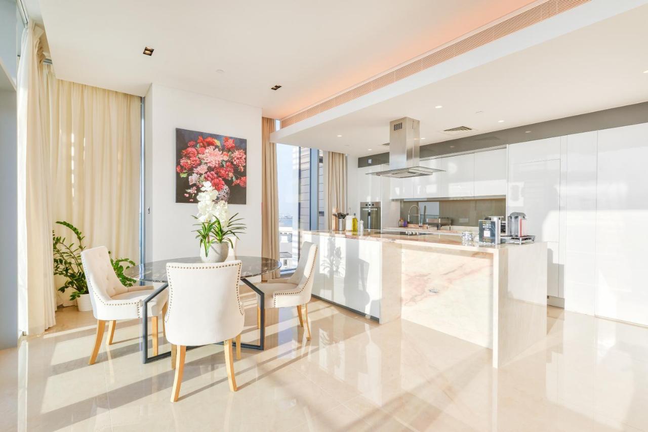 Posh 2 Bedroom Oceanfront Apt In The Heart Of Bluewaters Island Дубай Екстериор снимка