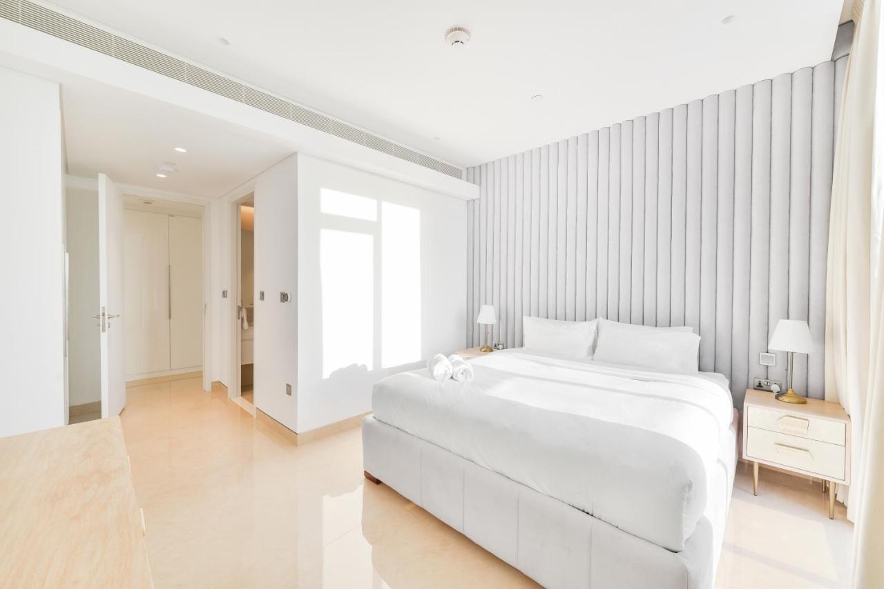 Posh 2 Bedroom Oceanfront Apt In The Heart Of Bluewaters Island Дубай Екстериор снимка