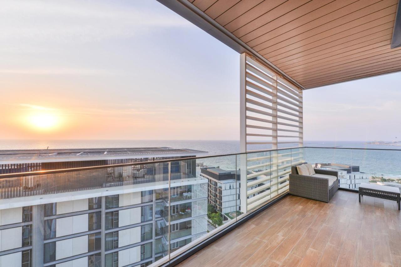 Posh 2 Bedroom Oceanfront Apt In The Heart Of Bluewaters Island Дубай Екстериор снимка